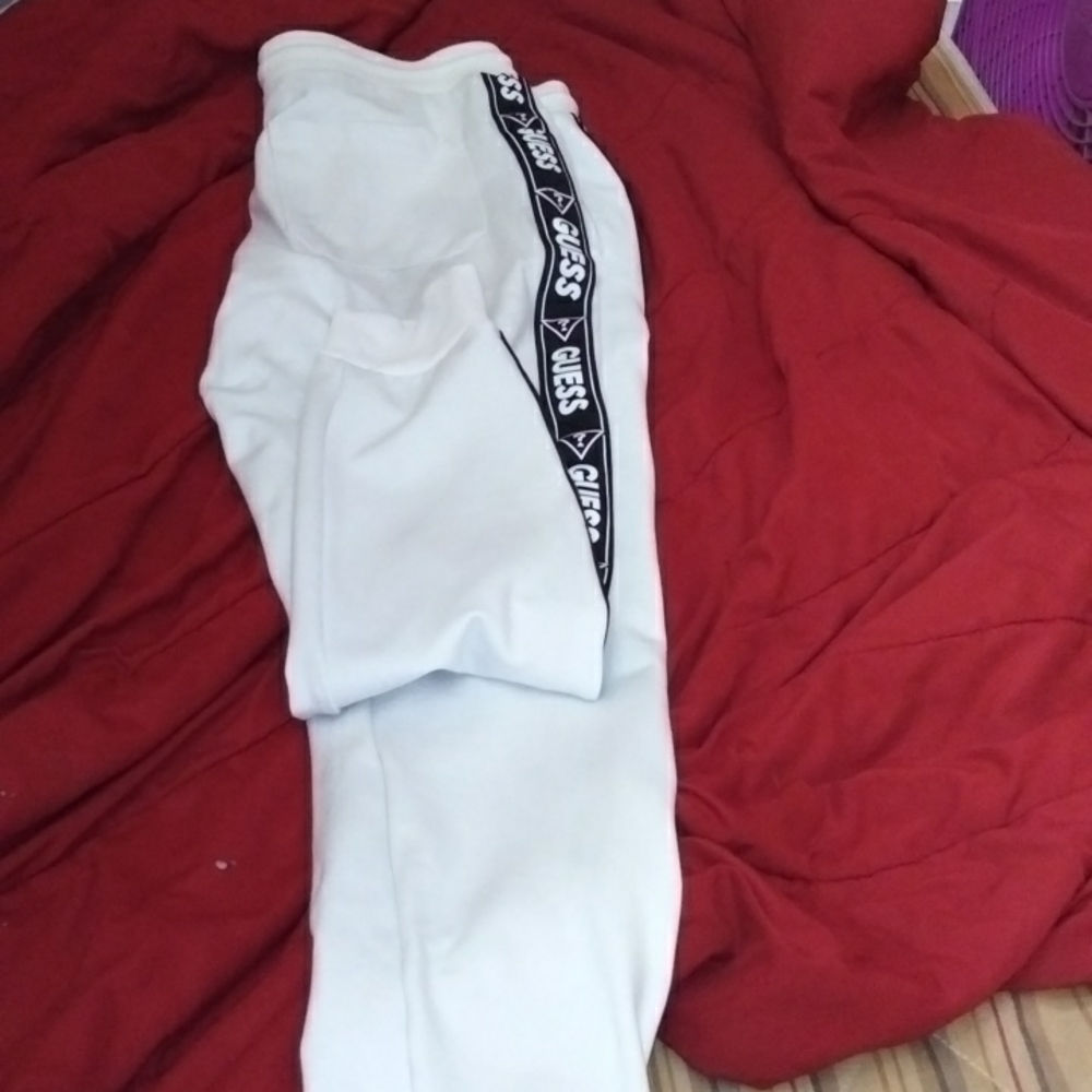 Guess joggers